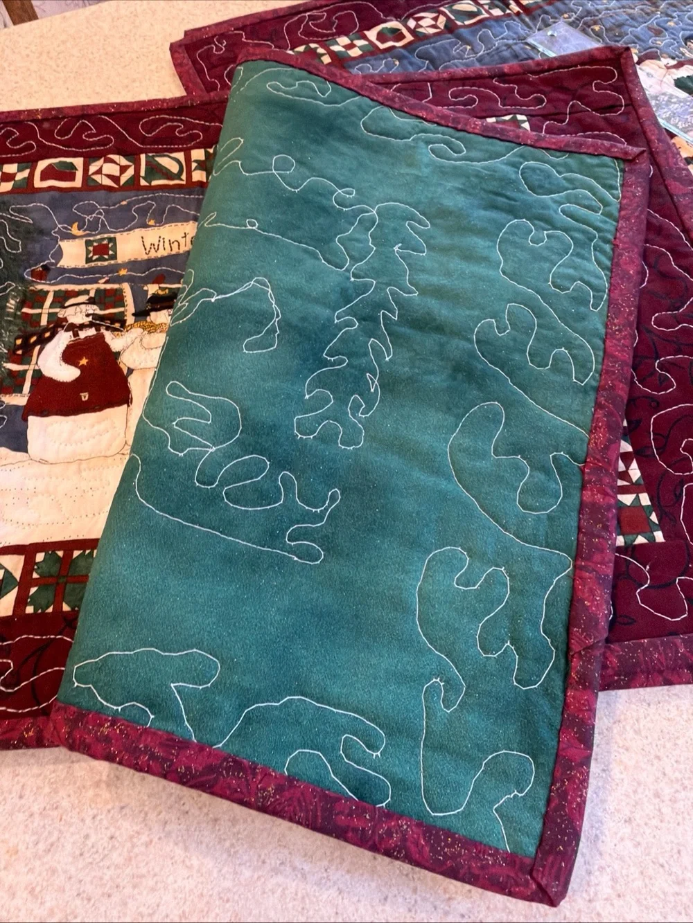 Winter Quilt Guild Snowmen set of 4 placements - Burgundy reversible